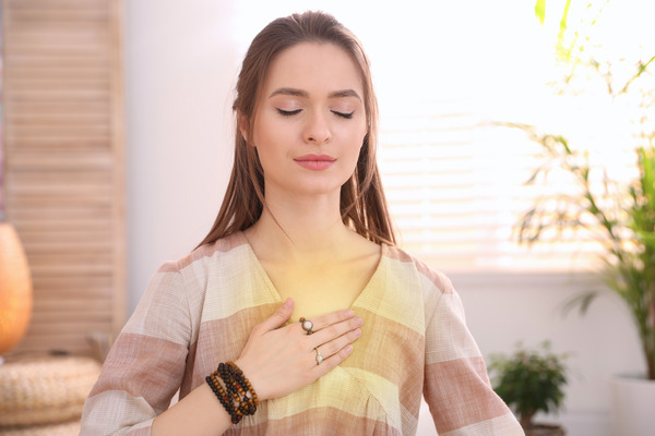 Comment savoir si votre chakra du cœur est bloqué ? 7 signes et comment le rééquilibrer